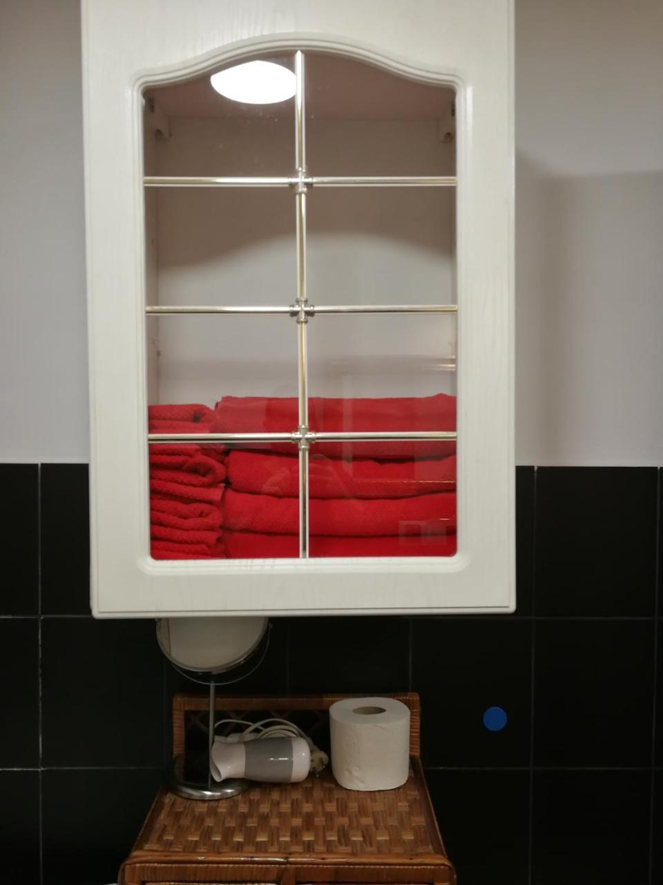 Cosy Dungeon Double Room With Ac Cracovia Esterno foto